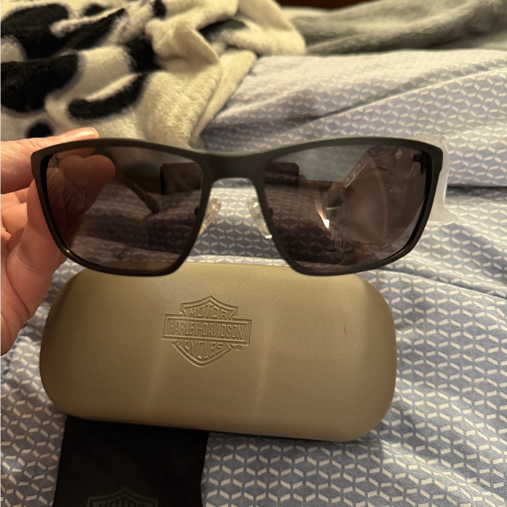 Harley-Davidson Black Rectangular Sunglasses NWT - image 8